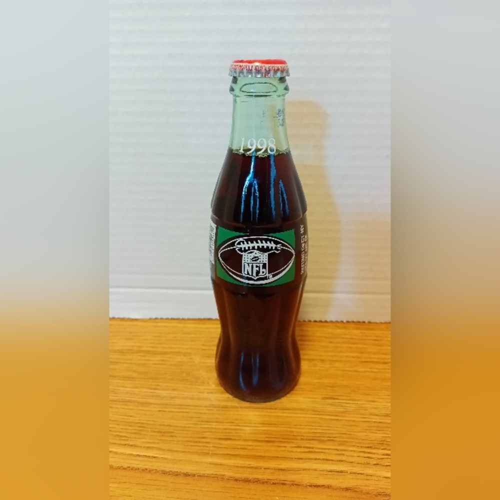 NFL Coca-Cola vintage 1998 commemorative bottle unopened 6 FL oz 7.5 in tall
